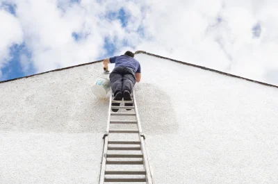 Peinture extérieure à Montjustin — façades et ravalement